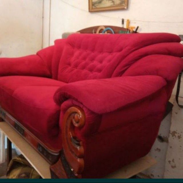 Аккуратная реставрация мягкой мебели