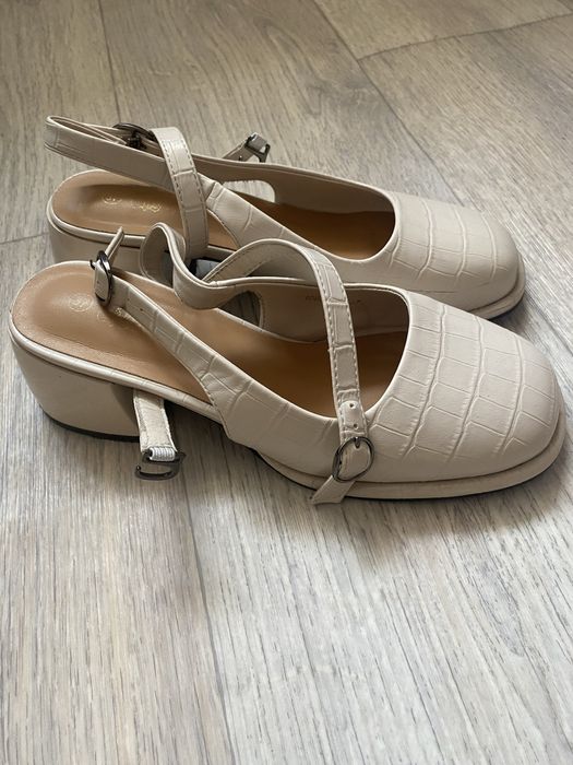 Туфли размер 37 беж