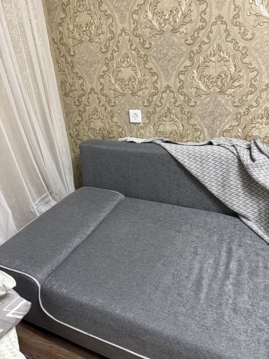 Продам мебель, кровать и письменный стол