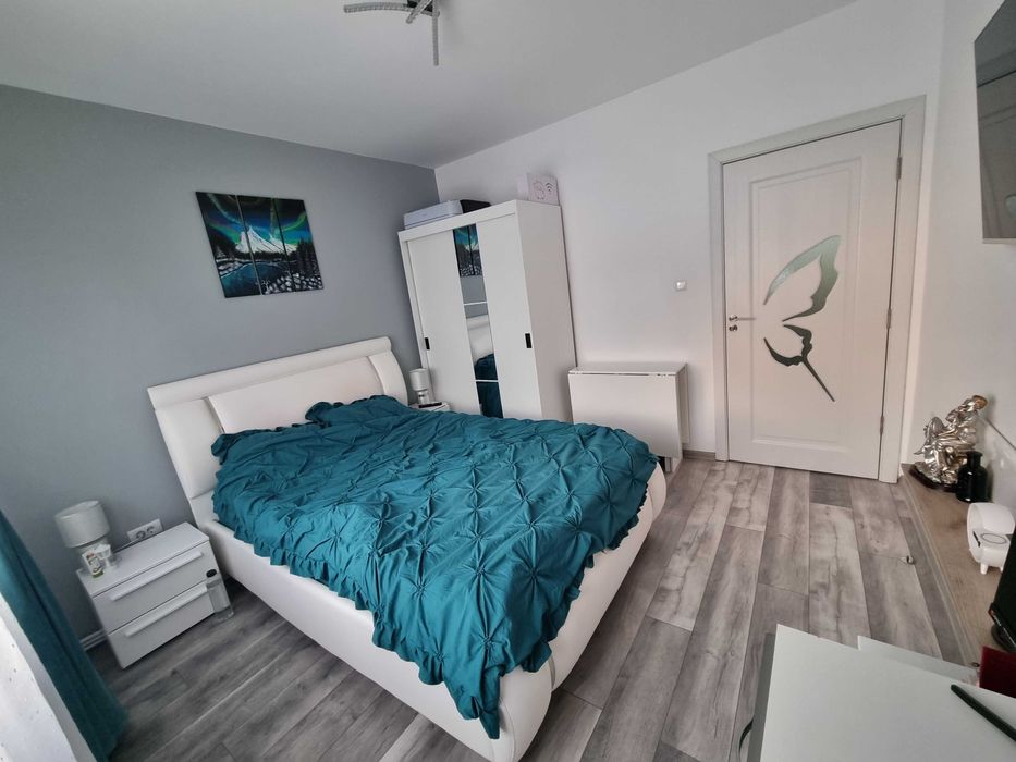 Apartament 3 camere - semidecomandat - etaj 1 - Micro 17