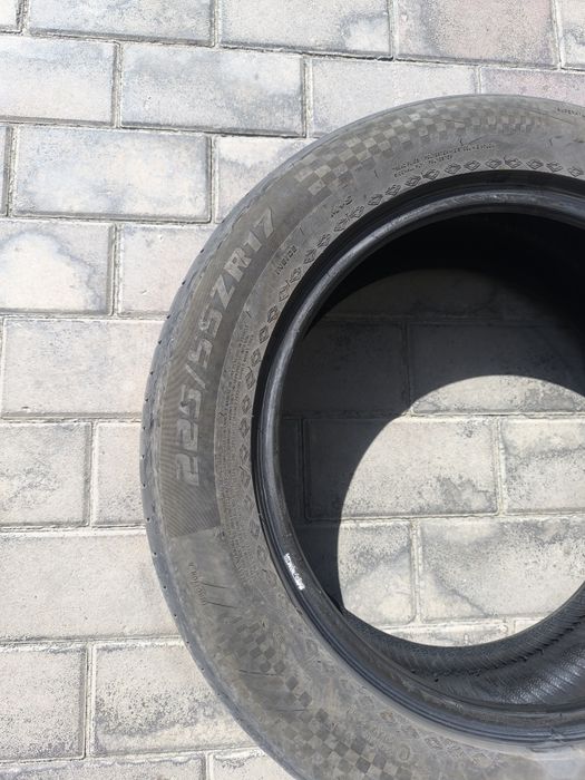 Продам  б/у шины в хорошем состоянии.12тыс.за пару
