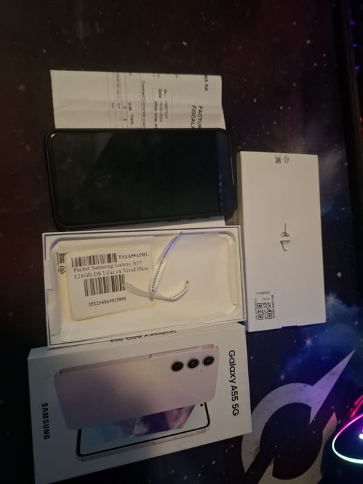 Samsung A55 5G  doua bucăți +card