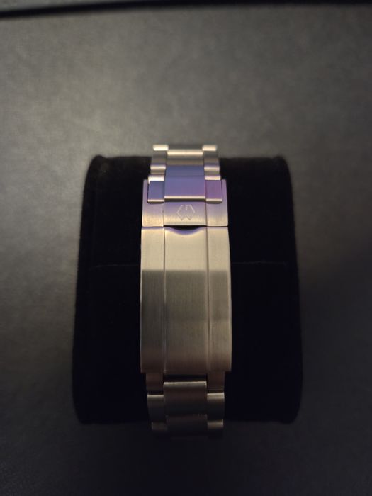 Продавам автоматичен часовник от личната си колекция Wishdoit.