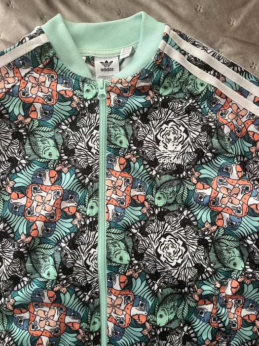 Дрешки Адидас суичър къси панталонки