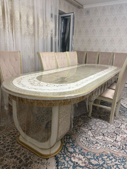 Продам стол и стулья