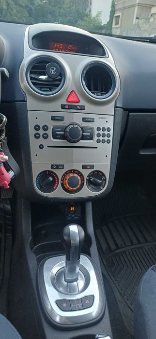 Vand Opel Corsa automat