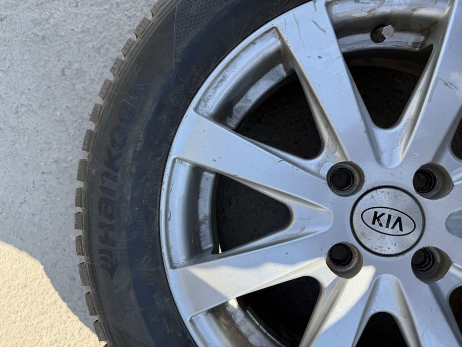 Зимние шины 185/65/15