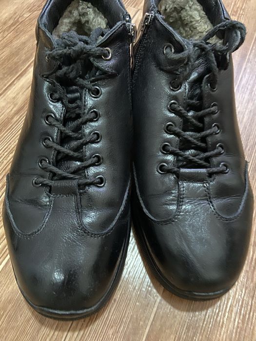 Продам зимние ботинки