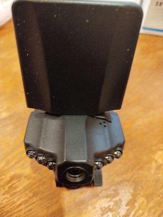 Продавам видео регистратор