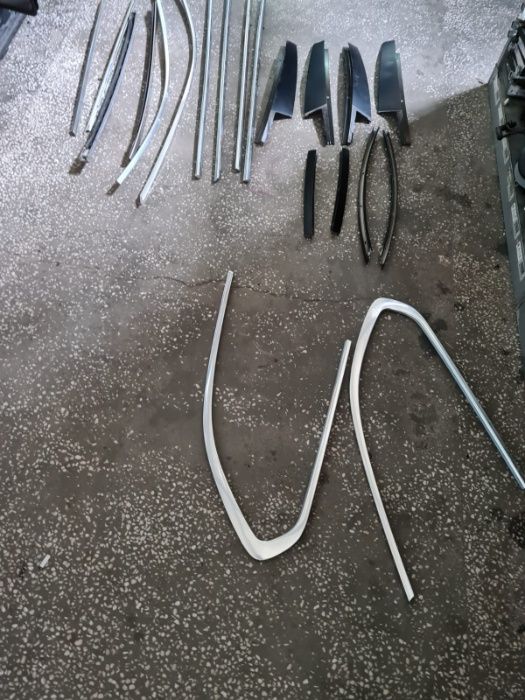 Ornamente perie trimuri usa usi crom BMW seria 5 F10 F11