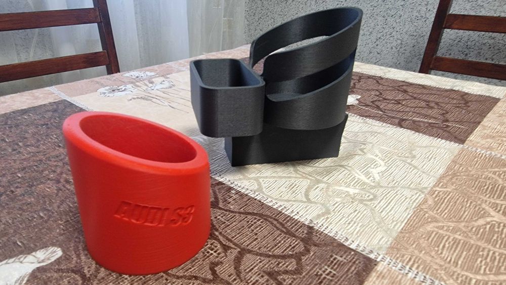 Продавам къп-холдър за Ауди А3 8P,8PA