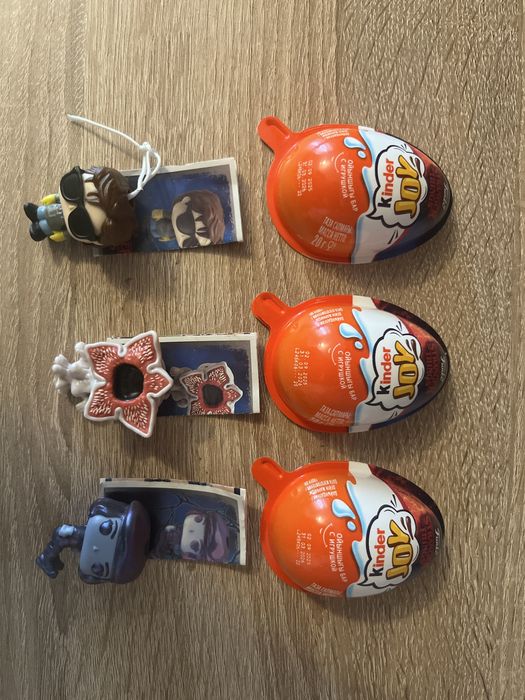 Продам фигурки очень странных дел