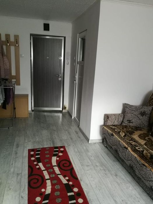 Garsonieră de închiriat în 7 Noiembrie