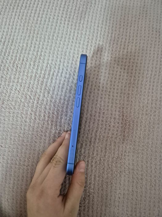 Продам айфон 16 хорошом состояние