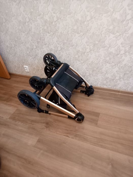 Детская коляска зима/лето