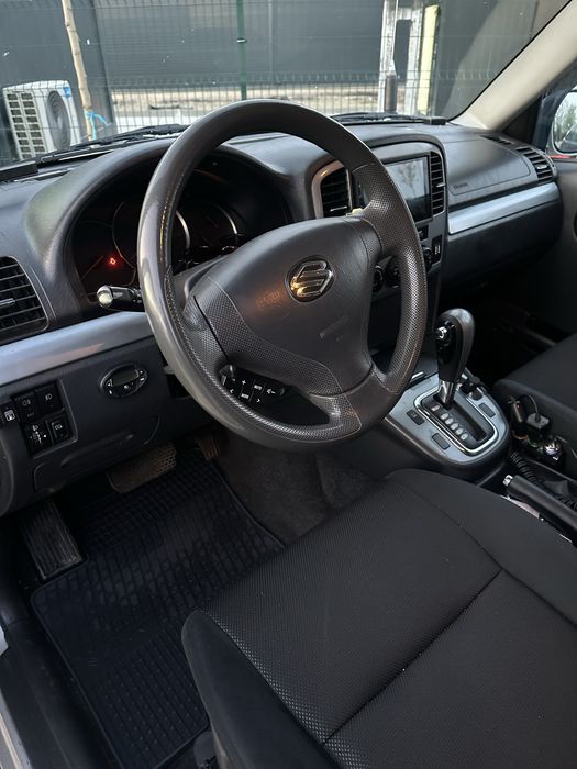 Suzuki Grand Vitara 2.0 benzina și gpl