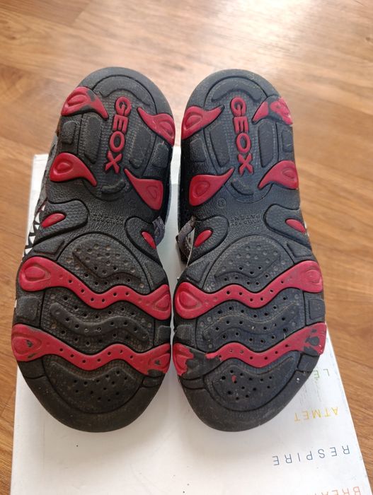 Продам детские сандали