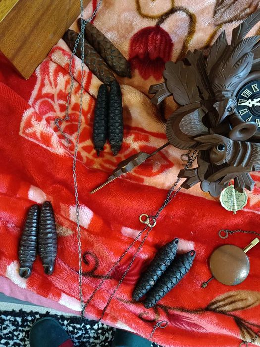 Часовници стенни и ръчни