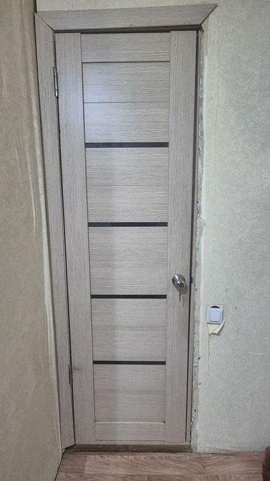 Продам 2 двери б/у