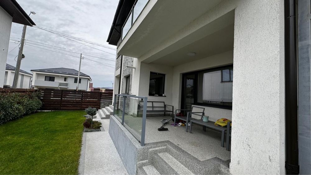 Vand casa Mioveni aleea Poienii/5 min centru