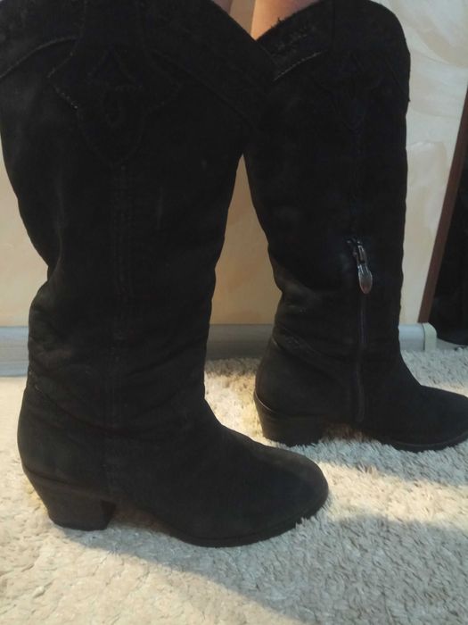 продам женские сапоги