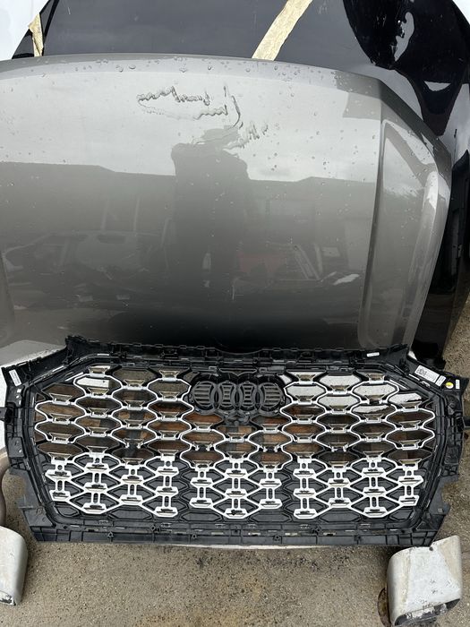 Audi Q5/SQ5 22г предна решетка