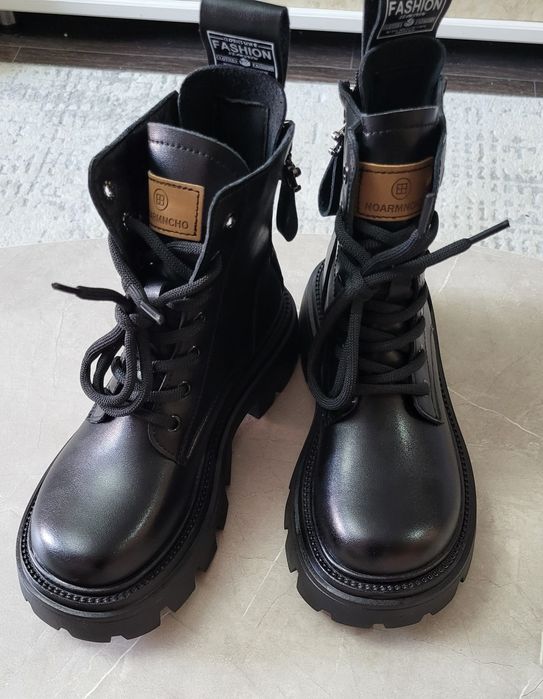 Продам осенние ботинки