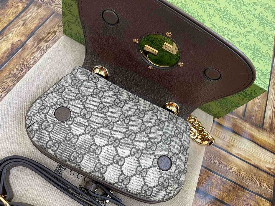 Оригинална Малка Чанта Гучи Blondie Златно Gucci GG Supreme Canvas