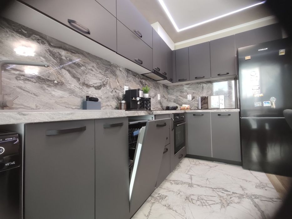 Дава се под наем Двустаен апартамент в Бургас, Изгрев - 63 кв.м за 692.07 € - Снимка #4