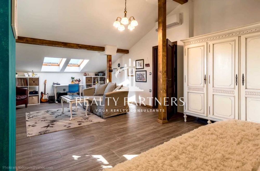 Къща с 5 спални и граж – с. Приселци, обл. Варна