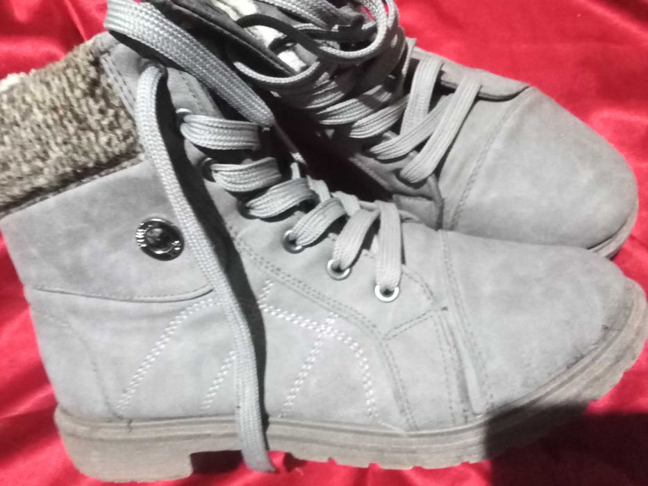 Боти ботуши обувки