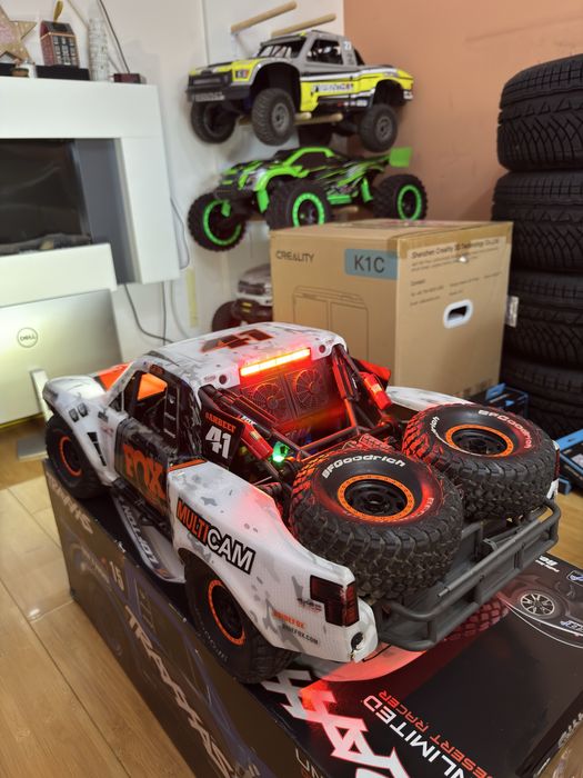 Automodel Traxxas UDR