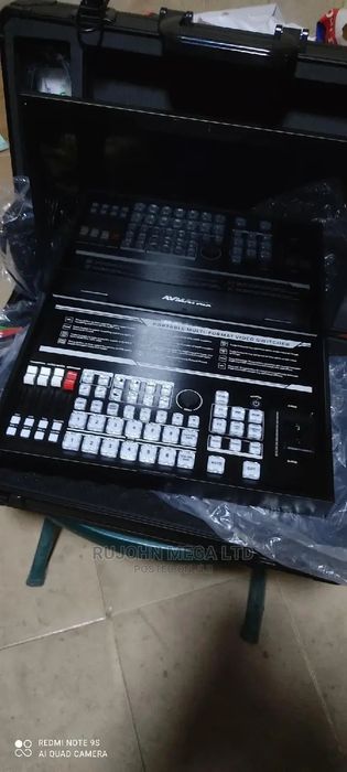 Switcher Avmatrix pvs 0615u kit Tv audio video portabil si Avmatrix HVS0402U Nou