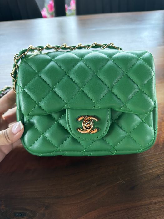 Зелена малка чанта chanel