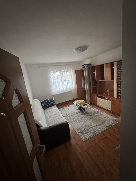 Garsoniera Chirie Zona Tractorul/Coresi