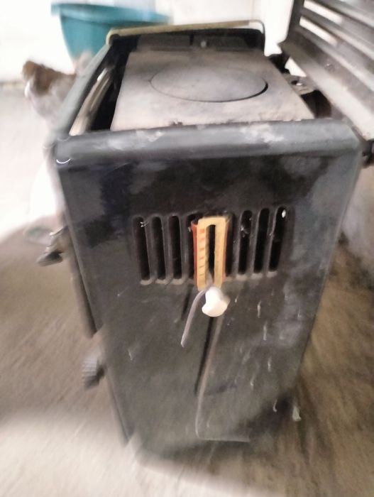 Vând sobă din fontă