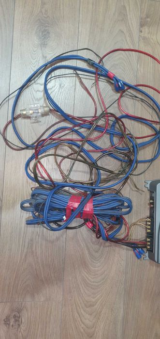 CD Soni усилвател Soni комплект с всички кабели бушон всичко работи