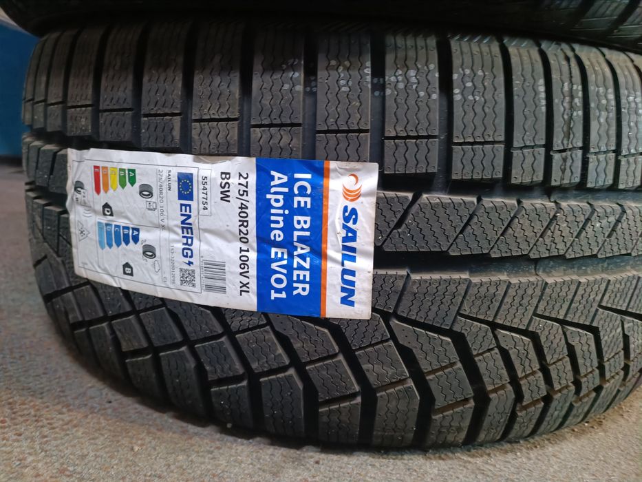 Нови зимни гуми 315 35 20 и 275 40 20 Sailun