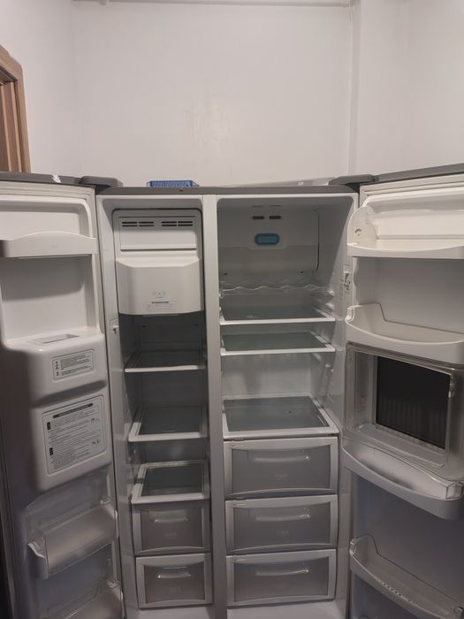 Frigider îl dau că trebuie să mă mut