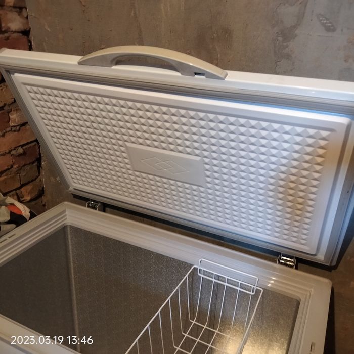 Продам морозильник