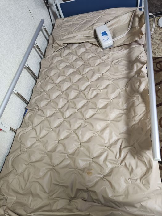 Медицинская кровать