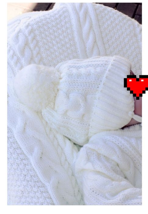 Вязаный комплект