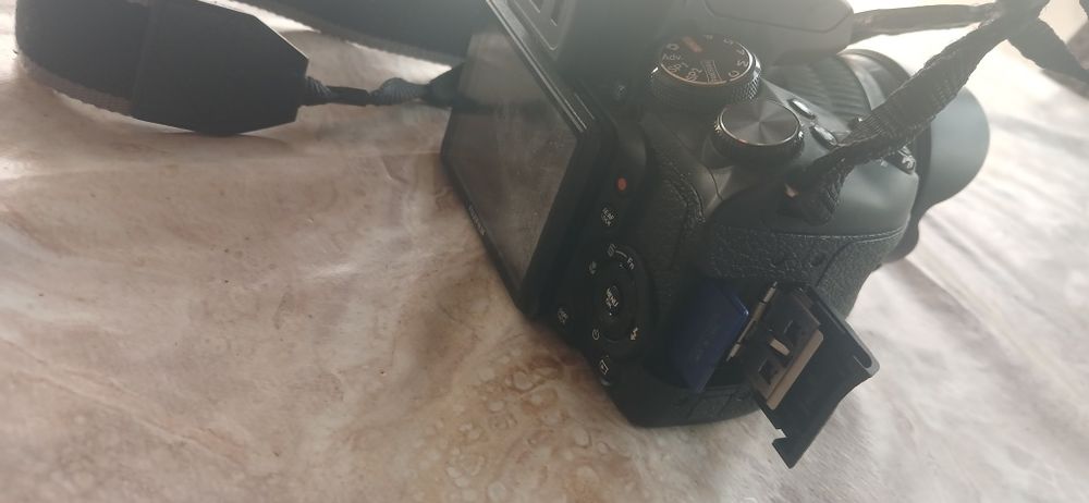 an stare forte buna 
camera foto FUJIFILM 
FINEPIX HSBO EXR
FINEPIX HS