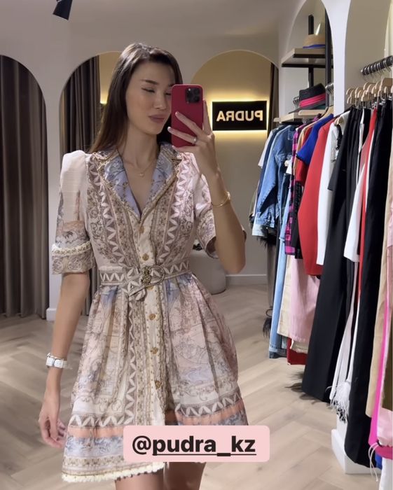 Красивое платье новое