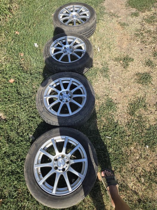 Jante cu tot cu cauciucuri