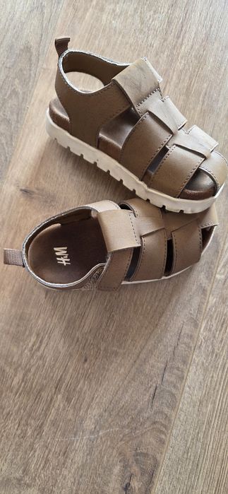 Бебешки обувки и сандали