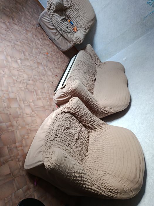 Диван и два кресла