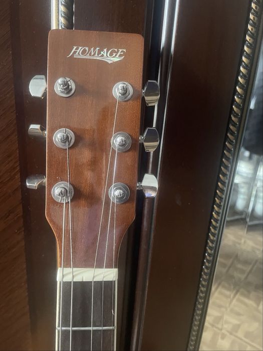 Акустическая гитара HOMAGE небольшой дефект на корпусе, в цене учтено