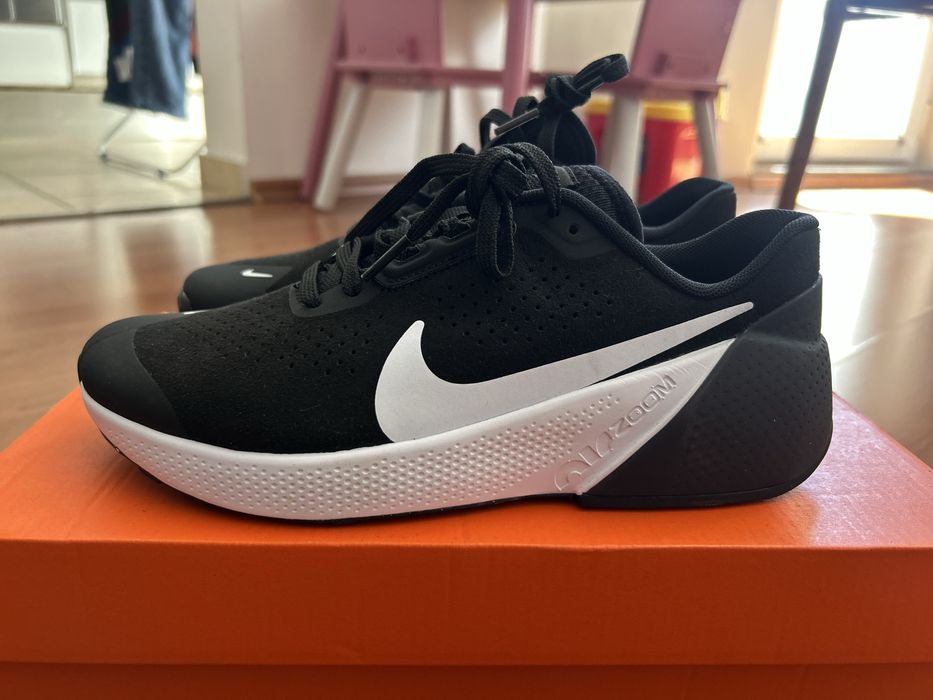 Чисто нови Маратонки Nike