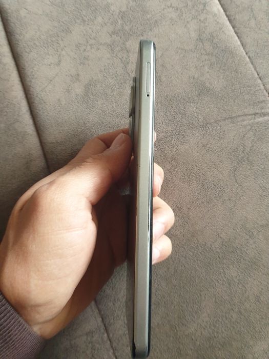 Infinix smart 9 128/6gb holati yaxshi